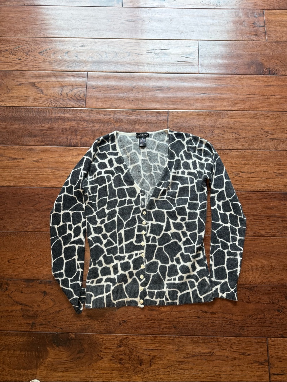 bebe Black & White Giraffe-Print Button Cardigan size medium